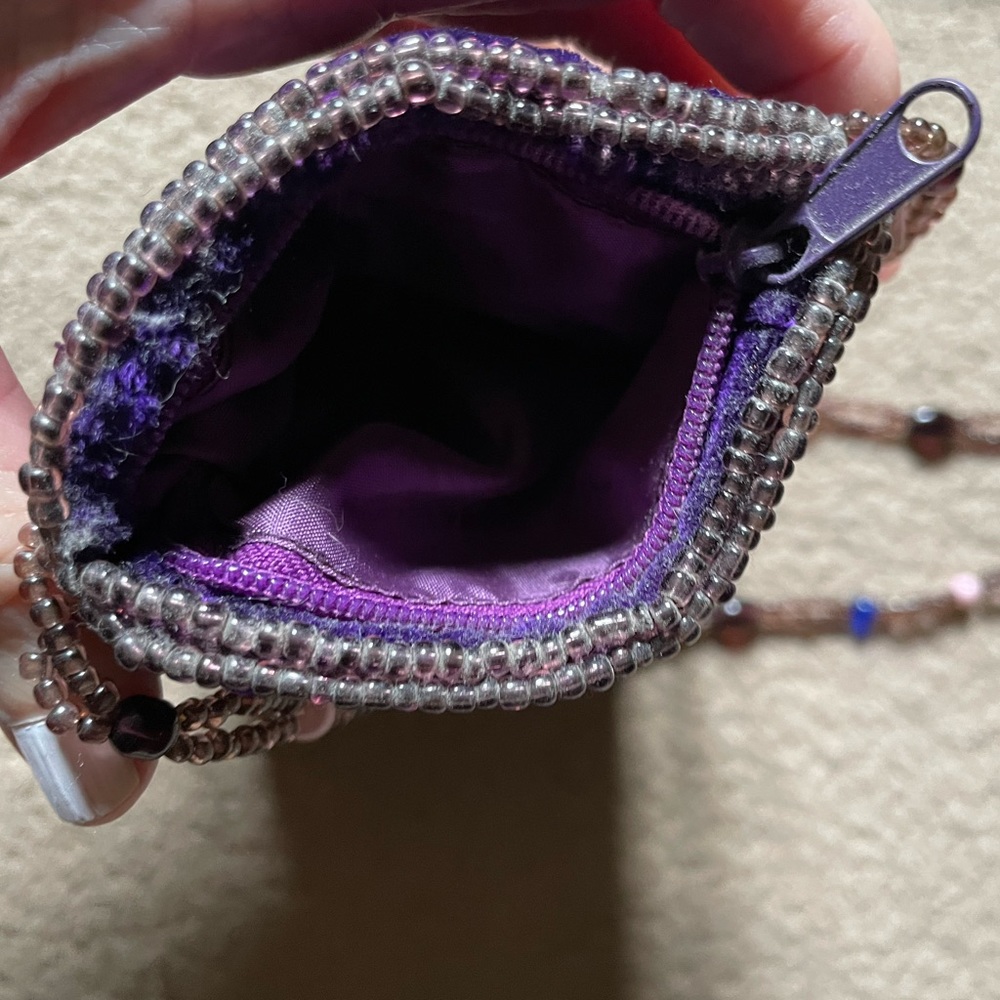One of a kind, velvet beaded pouch - Picture 5 of 6